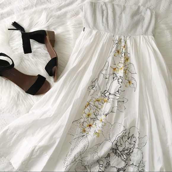 Anthropologie Dresses & Skirts - Anthropologie Maeve Strapless Dress